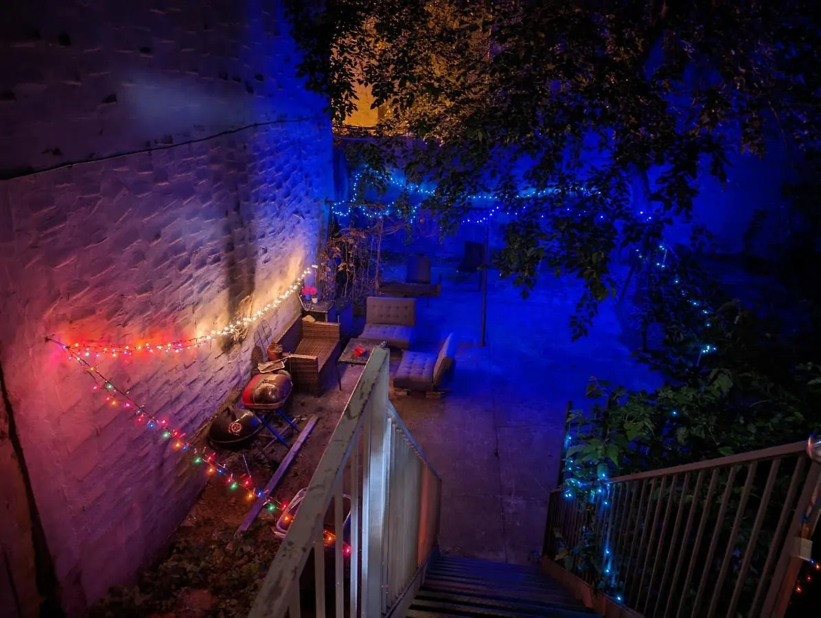 Central And Affordable Williamsburg Private Bedroom Close To Subway New York Homestay
