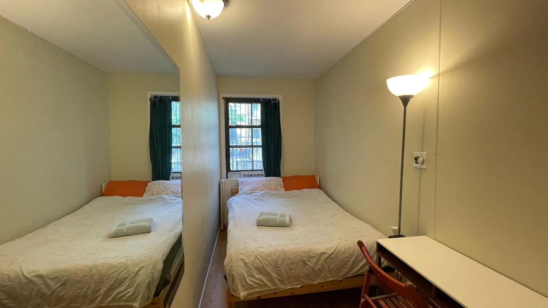 Central And Affordable Williamsburg Private Bedroom Close To Subway Nueva York Habitación en casa particular